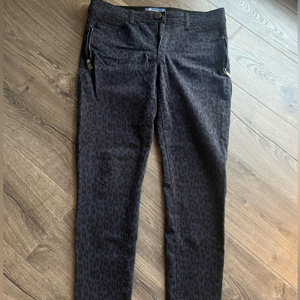 Democracy Absolution Jeans Leopard Print - image 1